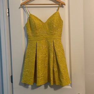 Lulus NWT yellow dress